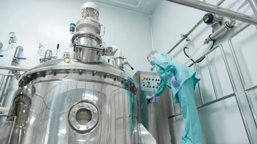 Réacteur en acier inoxydable pour la production de principes actifs pharmaceutiques